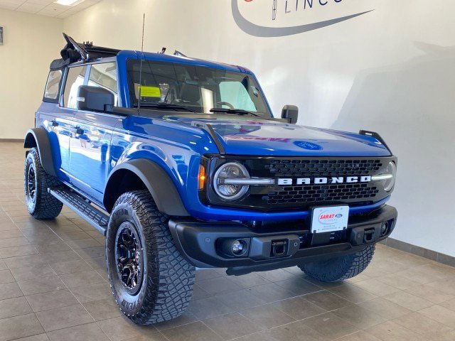 Certified 2023 Ford Bronco Wildtrak AWD/4WD image 3