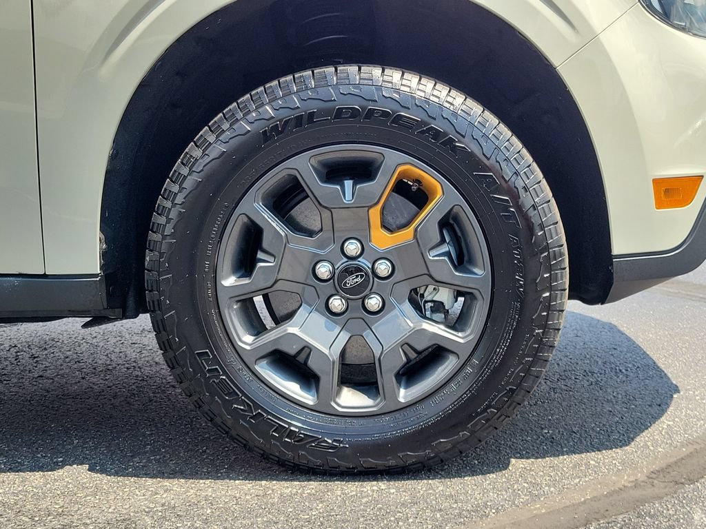 Certified 2024 Ford Maverick Tremor w/ Tremor Off-Road Package AWD/4WD image 9