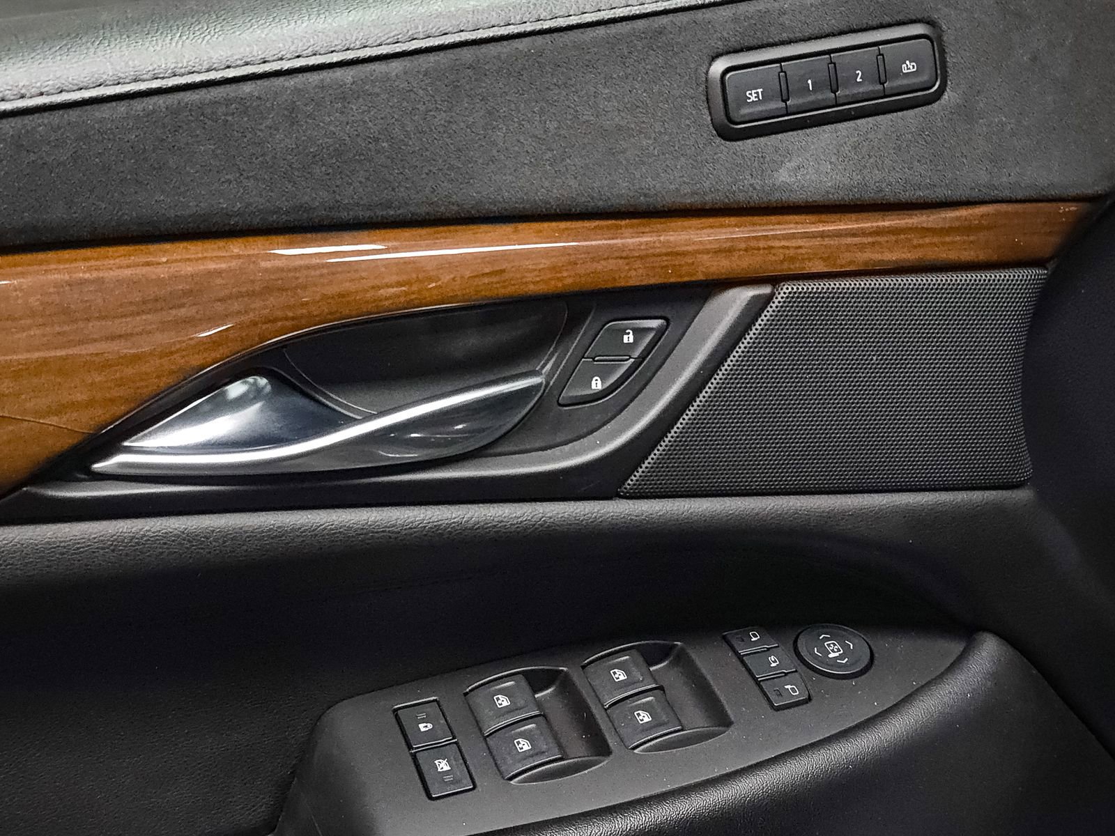 Used 2020 Cadillac Escalade 4WD image 19