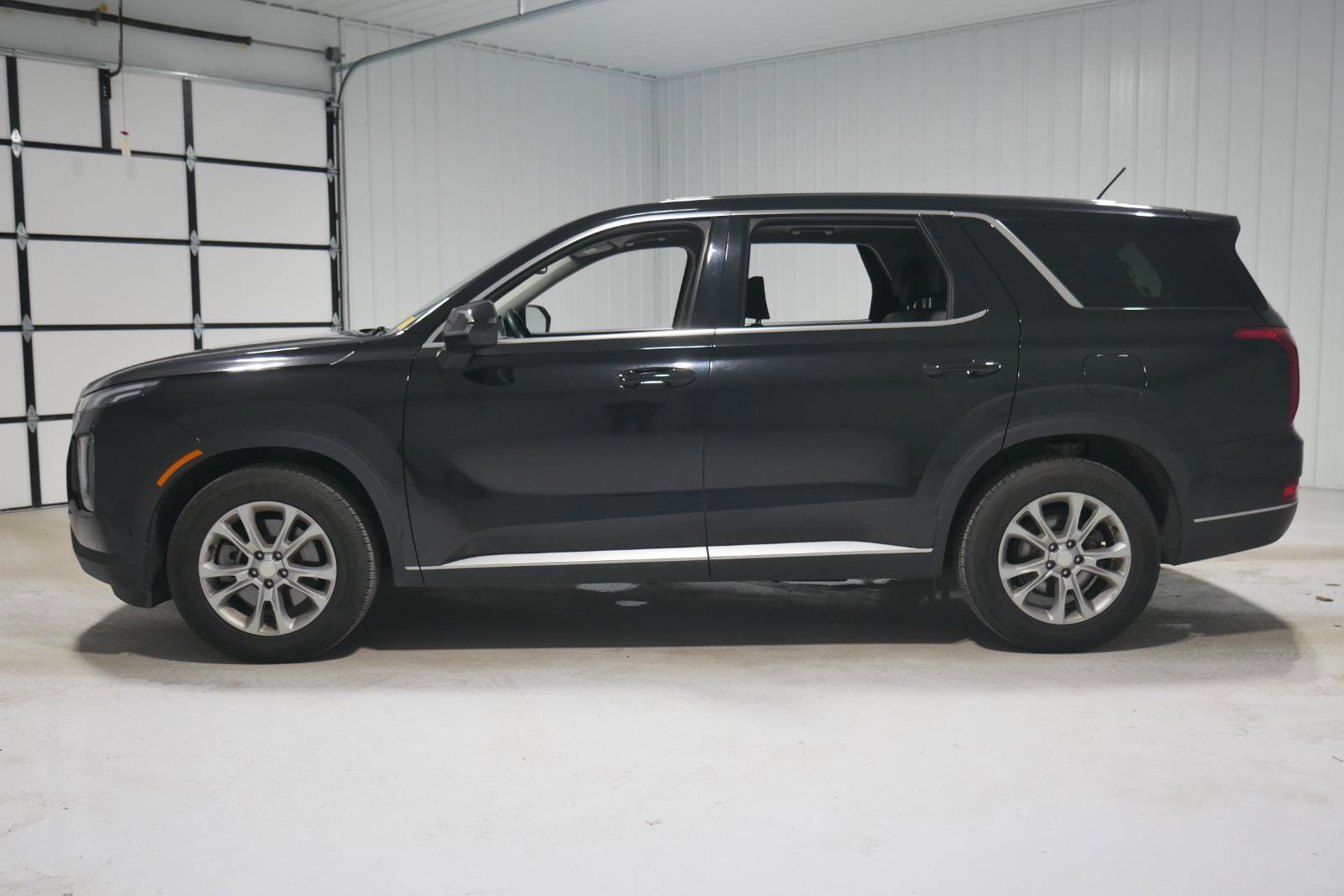Used 2022 Hyundai Palisade SE image 2