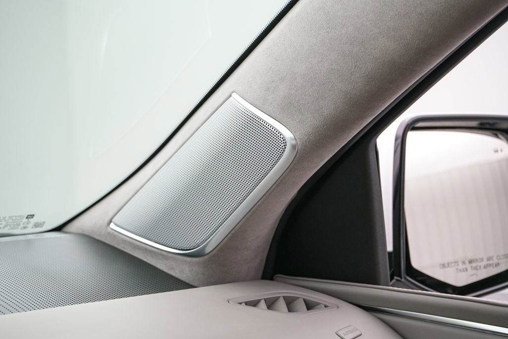 Used 2023 Cadillac Escalade Sport Platinum image 35