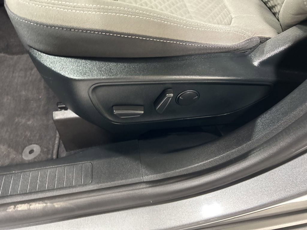Certified 2022 Ford Escape SE AWD/4WD image 12