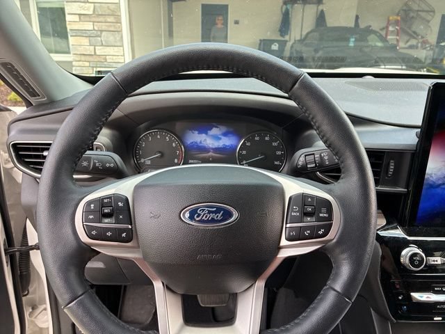 Certified 2023 Ford Explorer Limited w/ Limited Technology Package AWD/4WD image 10