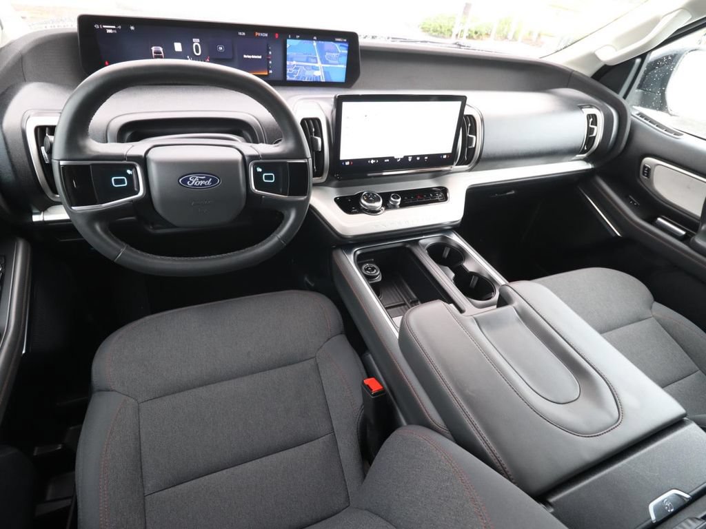Certified 2025 Ford Expedition Active RWD image 6