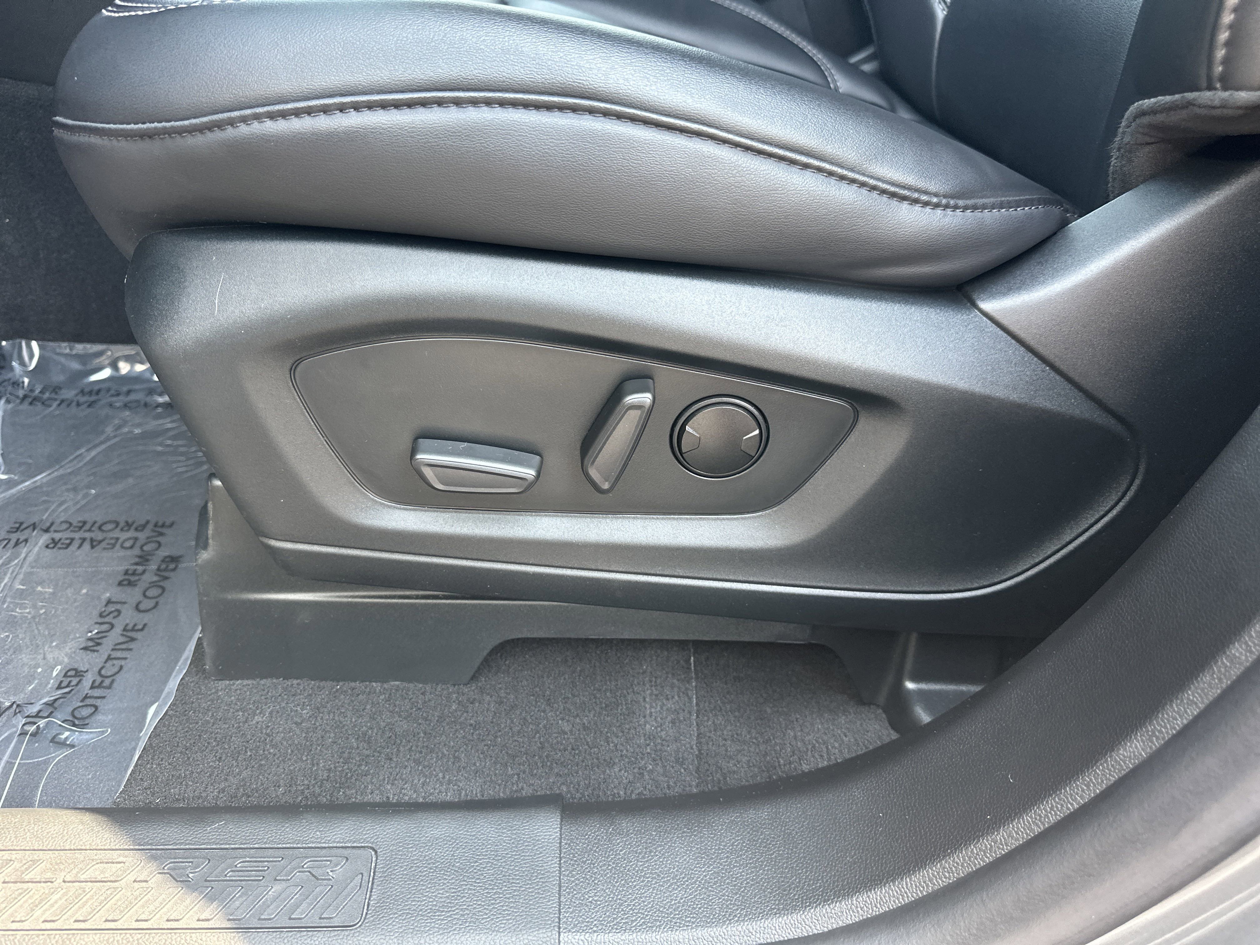 Certified 2023 Ford Explorer XLT w/ Equipment Group 202A image 13