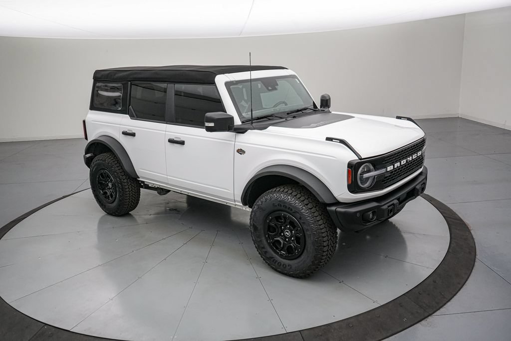 Certified 2023 Ford Bronco Wildtrak AWD/4WD image 2