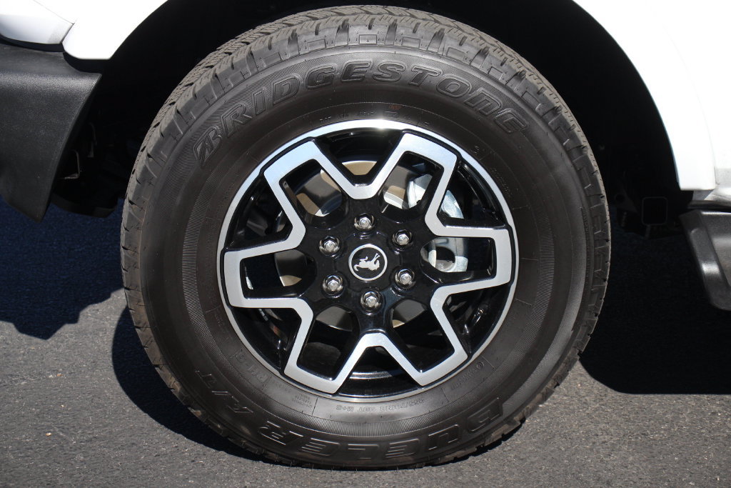 Certified 2025 Ford Bronco Outer Banks AWD/4WD image 14