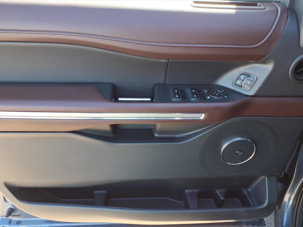 Certified 2023 Ford Expedition Limited AWD/4WD image 12