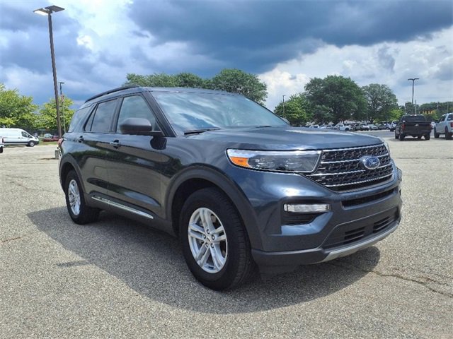 Certified 2023 Ford Explorer XLT w/ Equipment Group 202A image 3