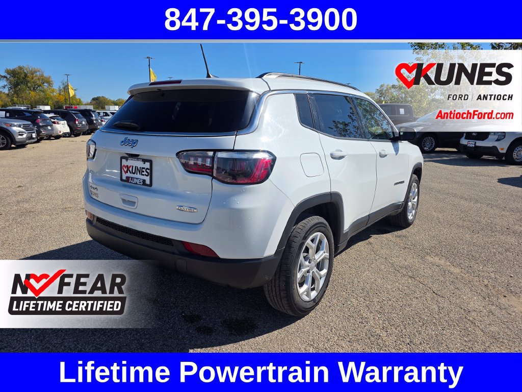 Used 2024 Jeep Compass Latitude AWD/4WD image 9