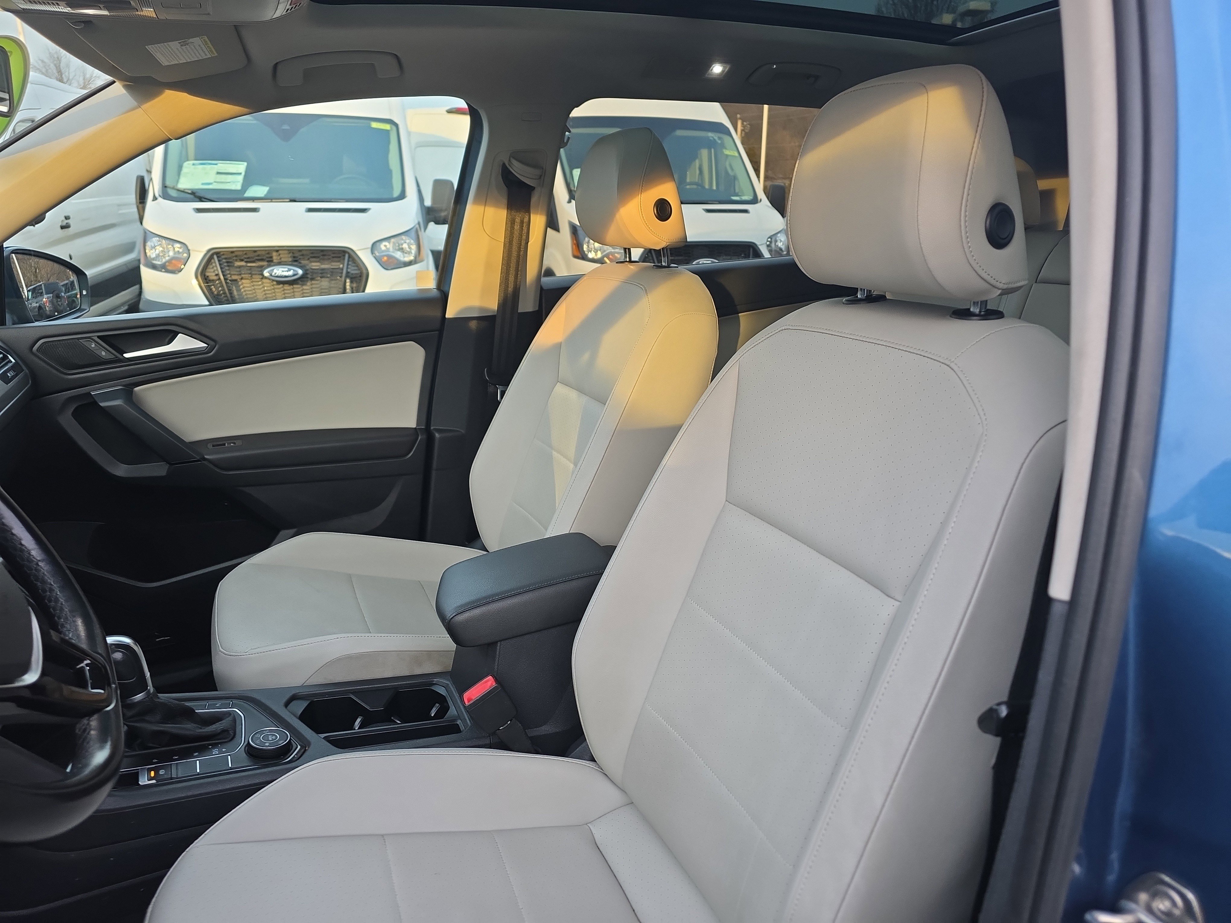 Used 2019 Volkswagen Tiguan SEL w/ 3rd Row Seat Package image 30