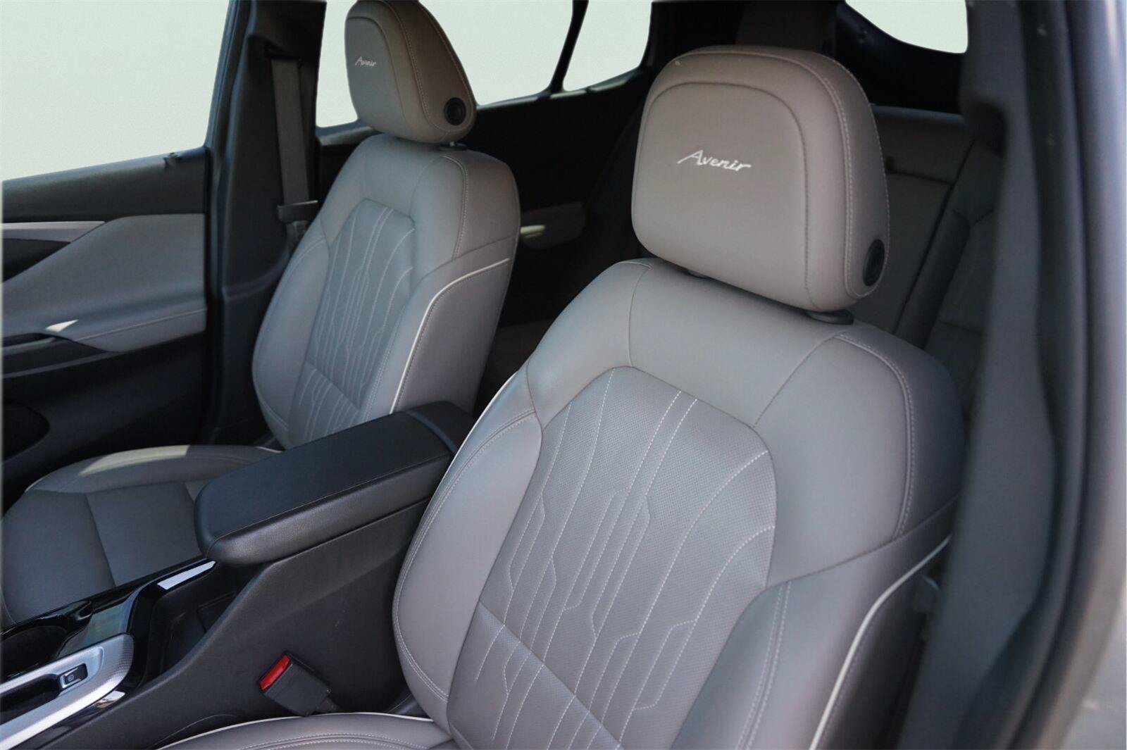 Used 2025 Buick Envista Avenir FWD image 10