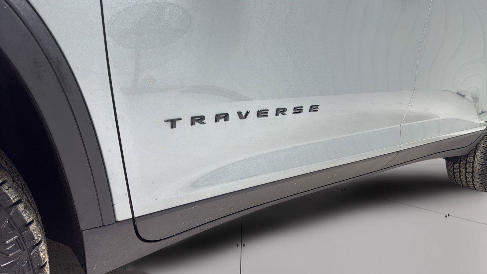 Used 2025 Chevrolet Traverse Z71 AWD/4WD image 36