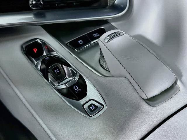 Used 2024 Chevrolet Corvette Stingray Preferred Cpe RWD image 15