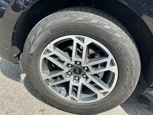 Certified 2025 Ford Expedition Active AWD/4WD image 7