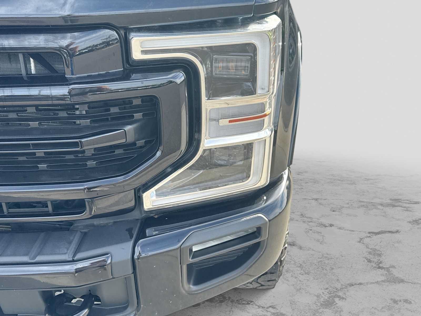 Certified 2022 Ford F350 Lariat w/ Tremor Off-Road Package AWD/4WD image 10