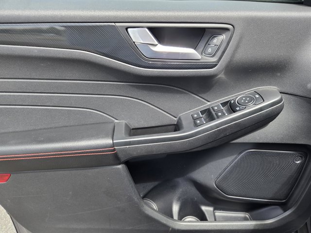 Certified 2025 Ford Escape ST-Line FWD image 17