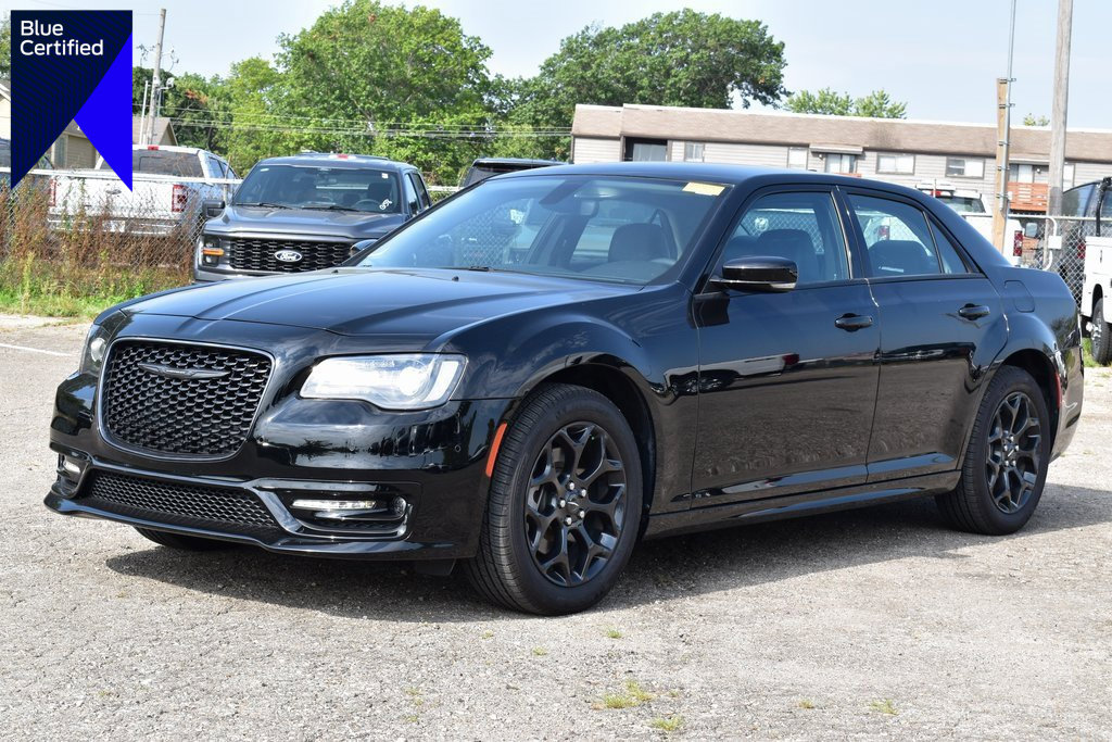 Used 2023 Chrysler 300 Touring L