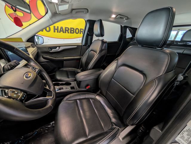 Certified 2024 Ford Escape Platinum AWD/4WD image 11