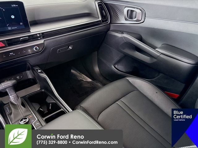 Used 2025 Kia Sorento S image 28