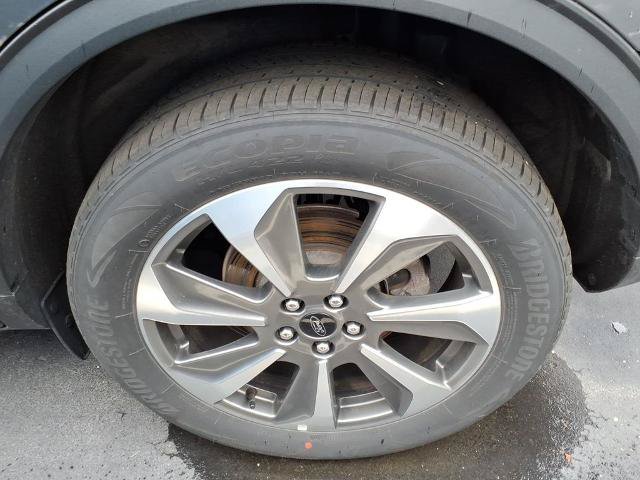 Certified 2025 Ford Escape Platinum AWD/4WD image 7