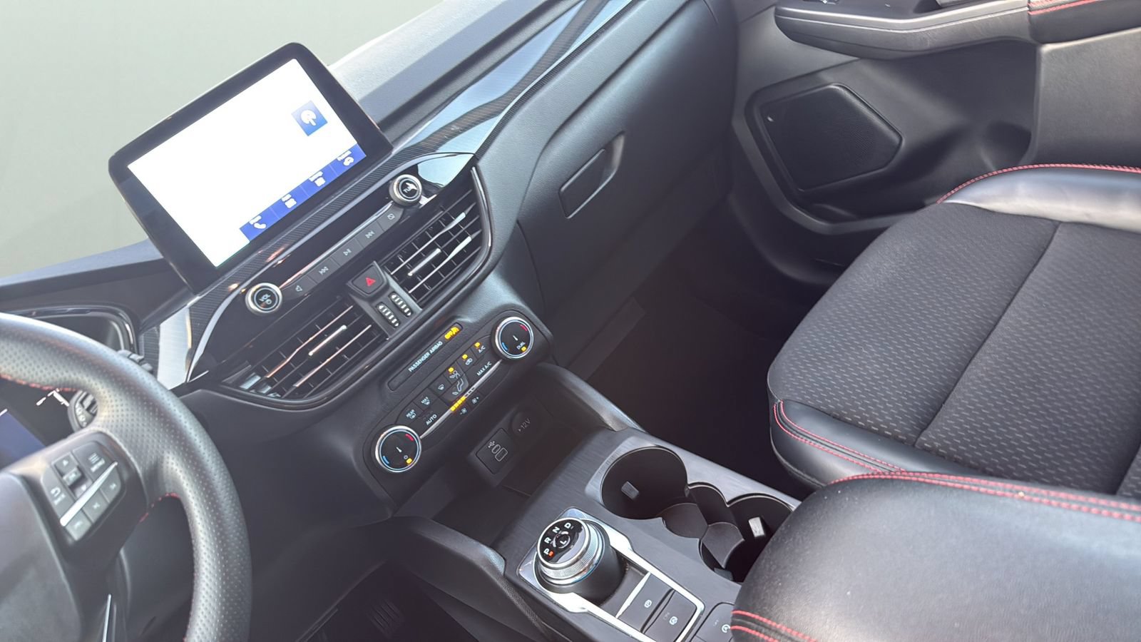 Certified 2025 Ford Escape ST-Line FWD image 20