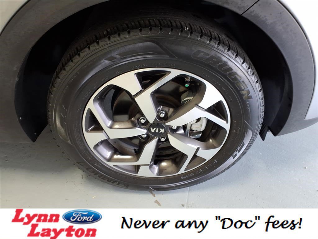 Used 2020 Kia Sportage LX image 9