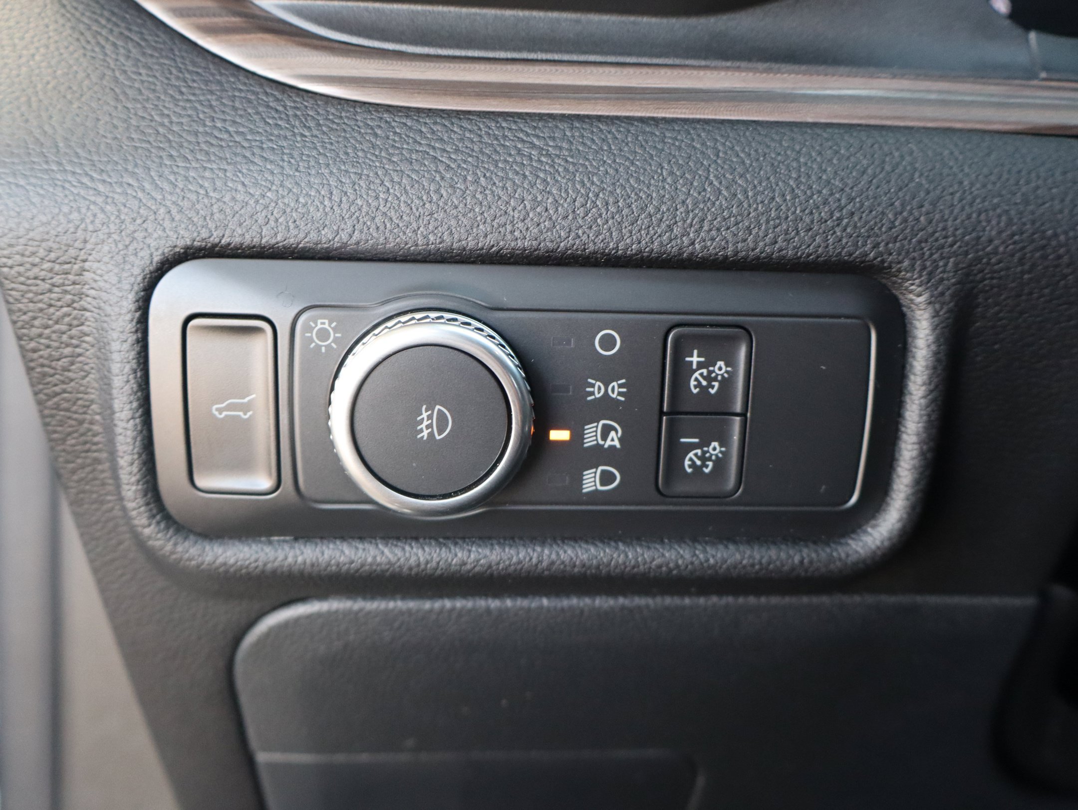 Certified 2022 Ford Explorer Limited RWD image 15