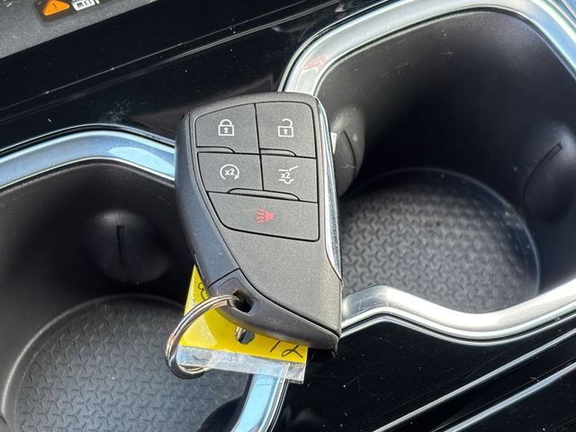 Used 2025 Chevrolet Traverse LT AWD/4WD image 12