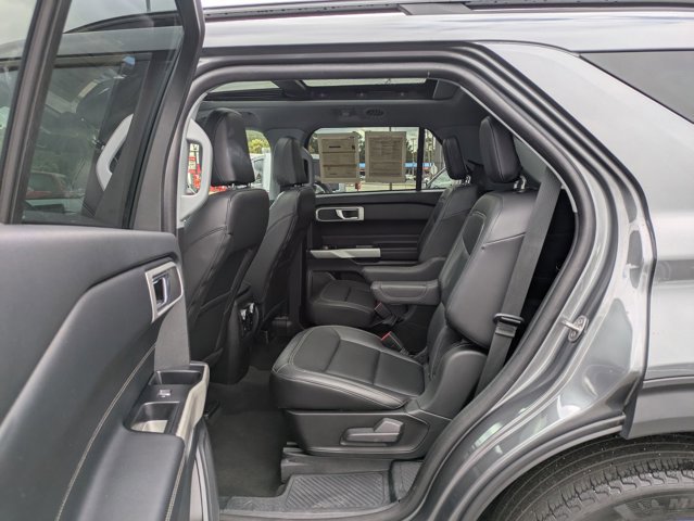 Certified 2022 Ford Explorer XLT w/ Equipment Group 202A image 29