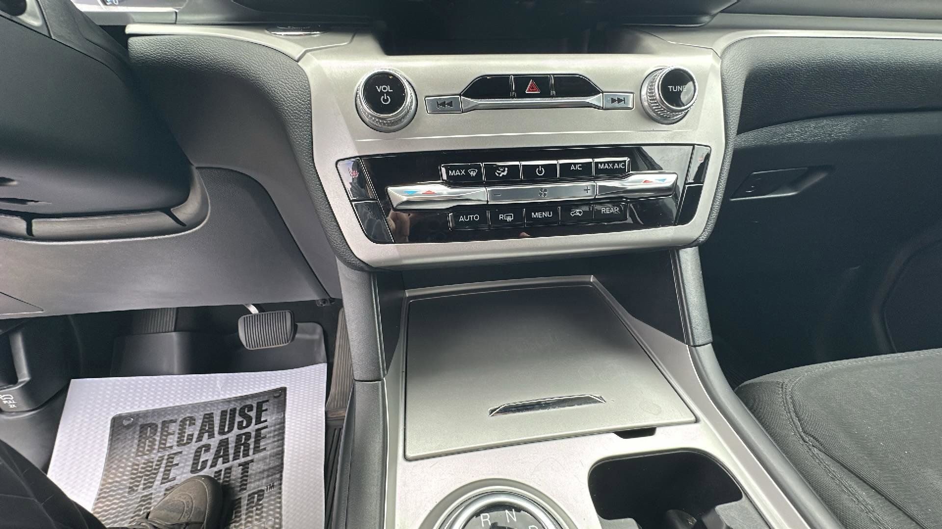 Certified 2022 Ford Explorer XLT image 22