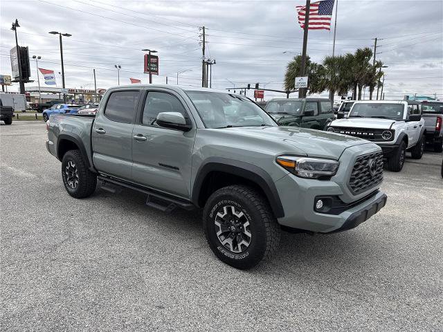 Used 2023 Toyota Tacoma TRD Off-Road w/ TRD Premium Off Road Package image 12