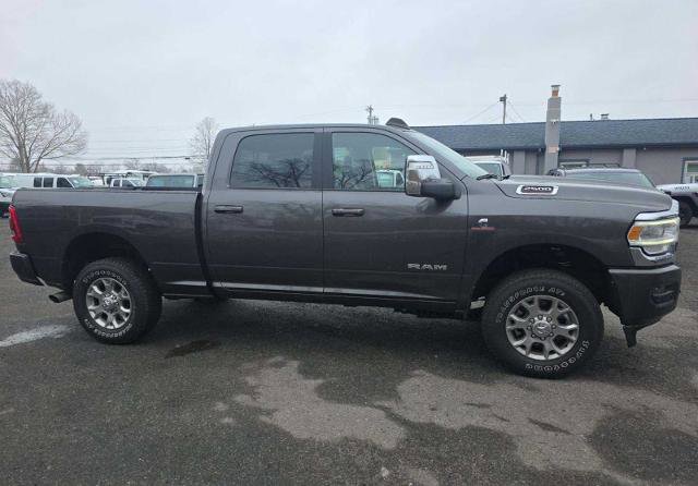 Used 2024 RAM 2500 Laramie AWD/4WD image 3