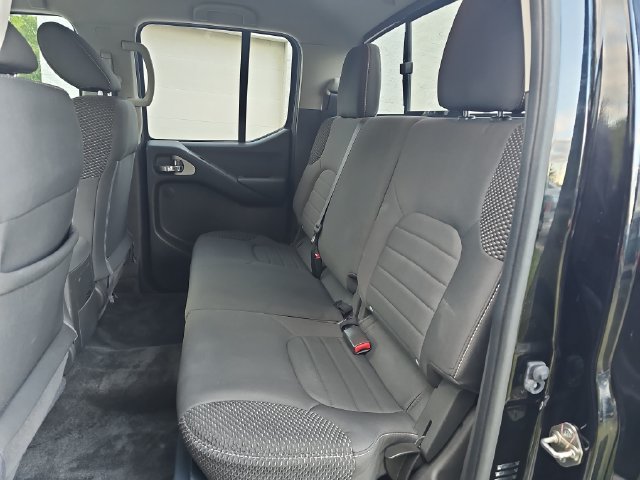Used 2018 Nissan Frontier PRO-4X AWD/4WD image 12