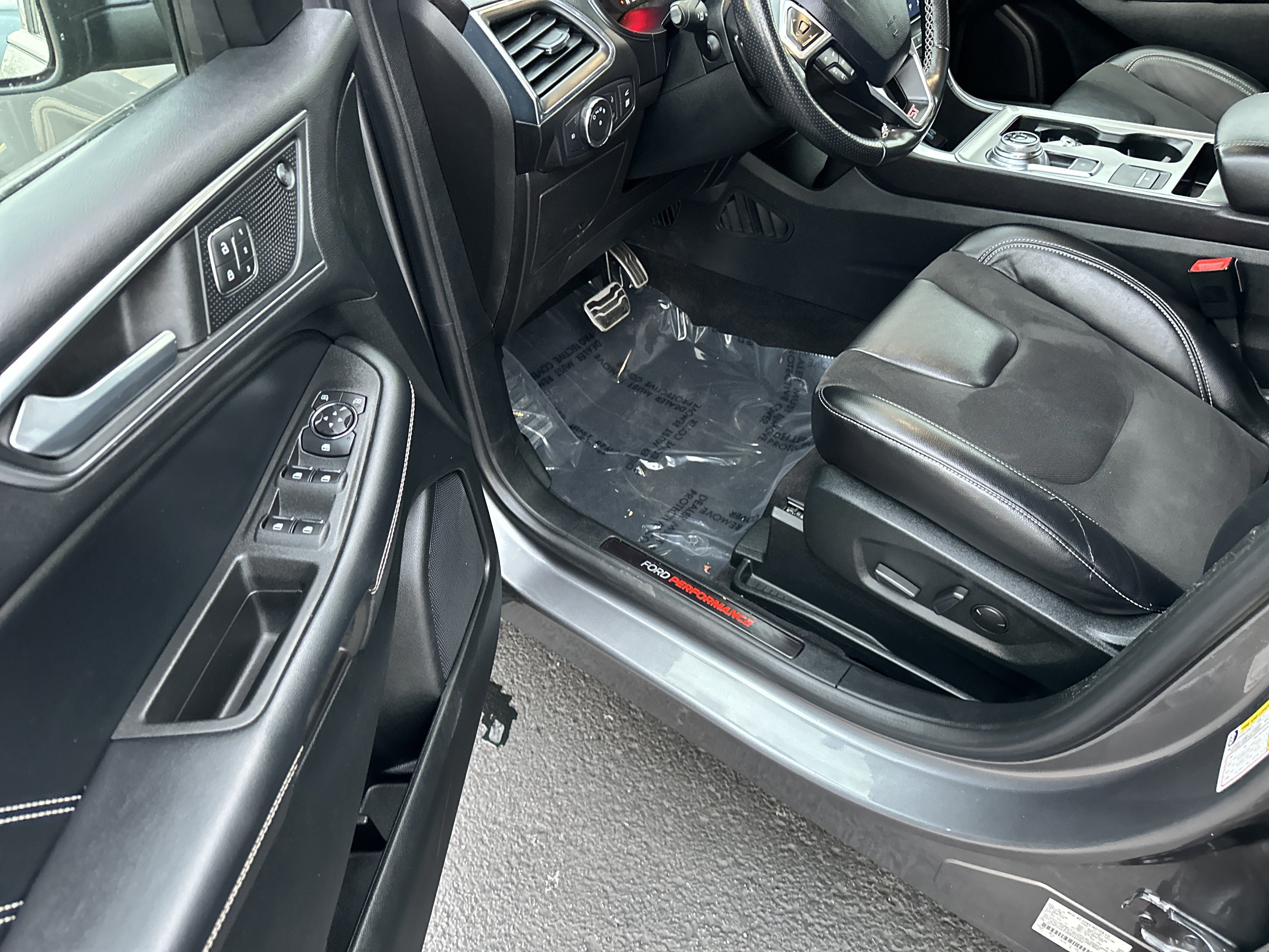 Certified 2022 Ford Edge ST image 8