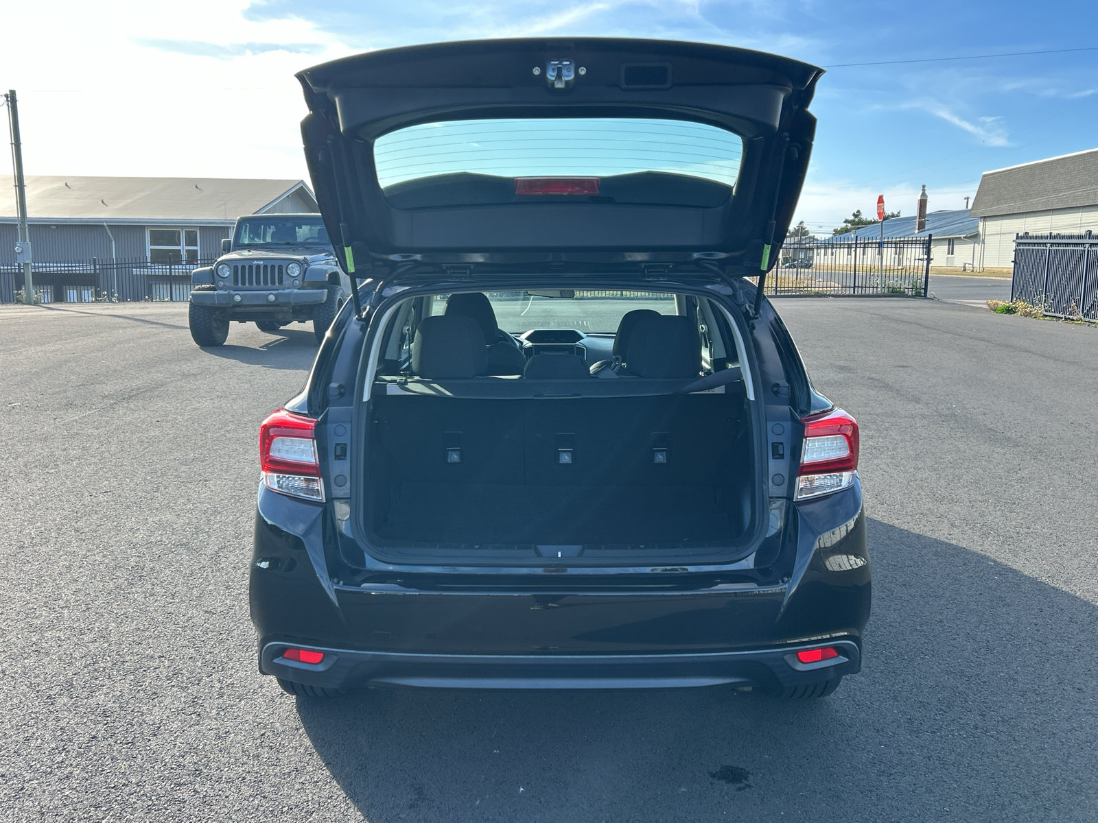 Used 2018 Subaru Impreza 2.0i Premium AWD/4WD image 31