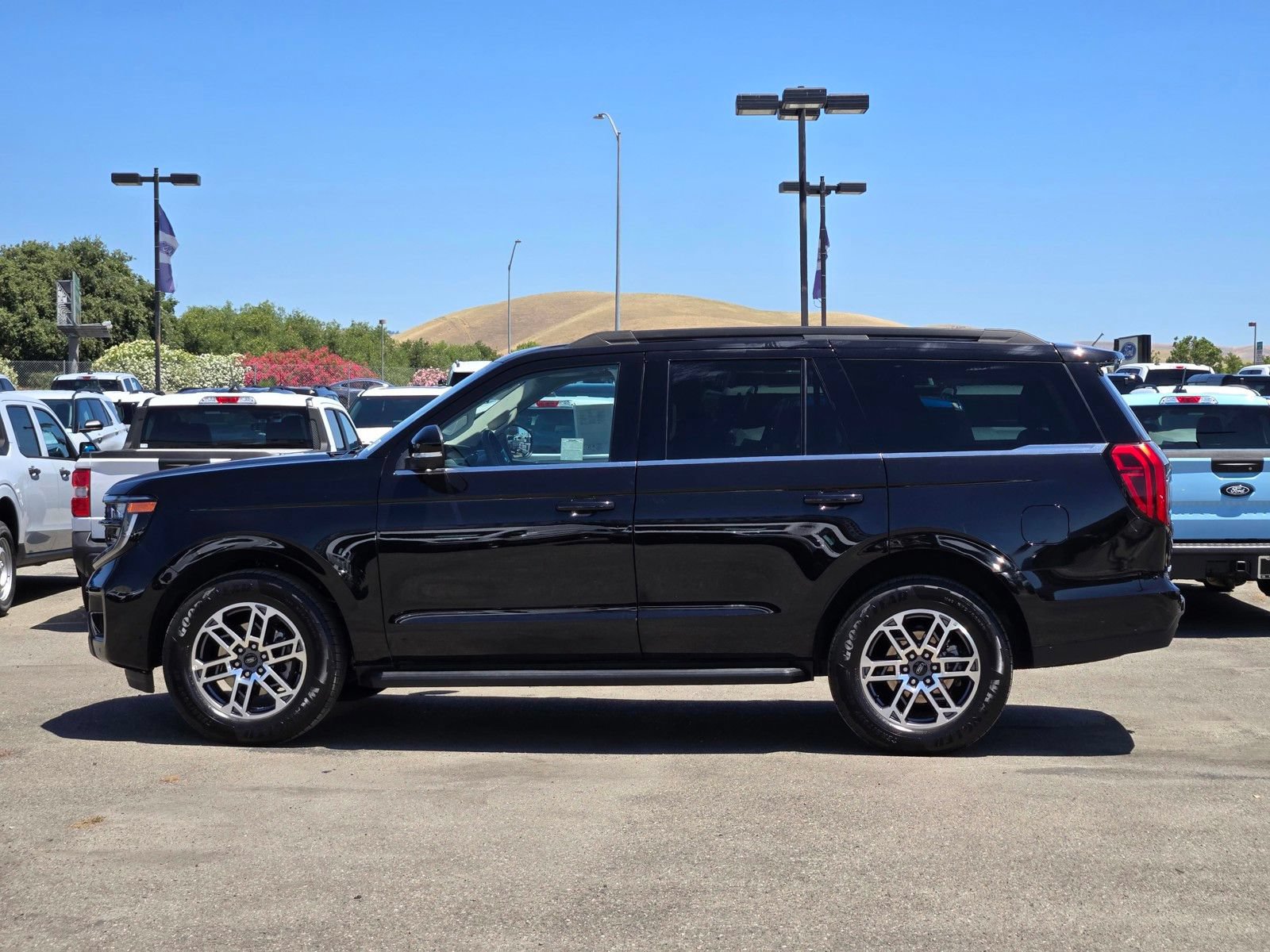Certified 2025 Ford Expedition Active RWD image 7