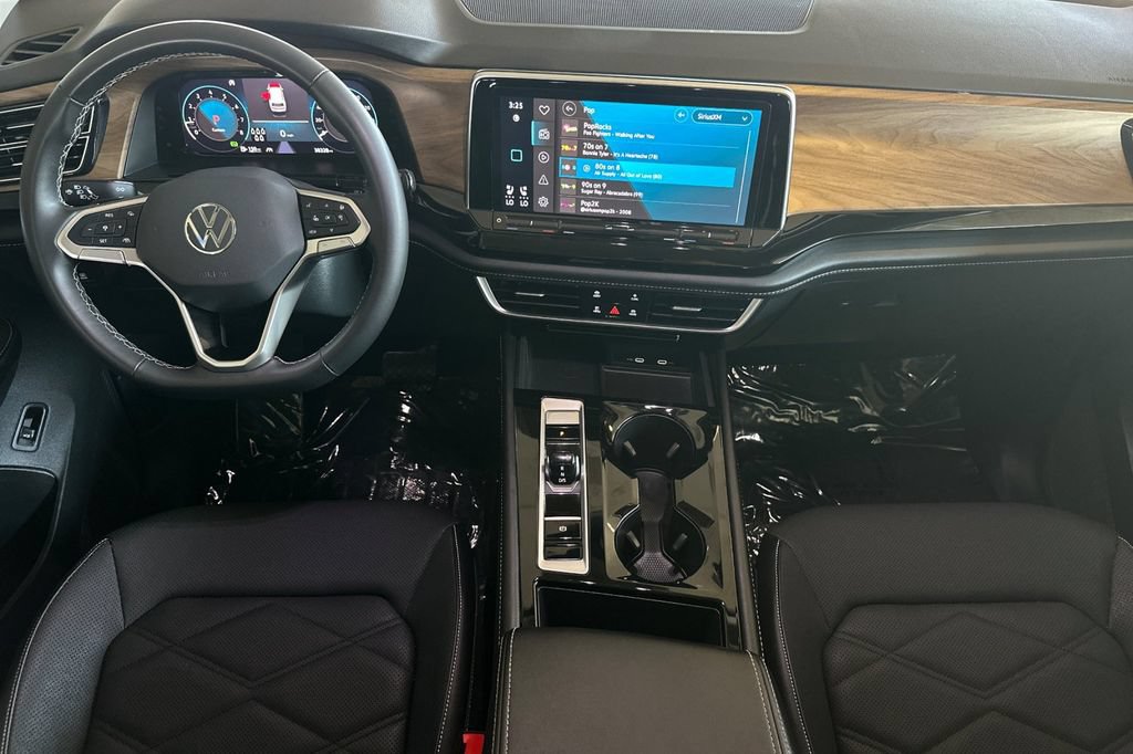 Used 2024 Volkswagen Atlas SE AWD/4WD image 15