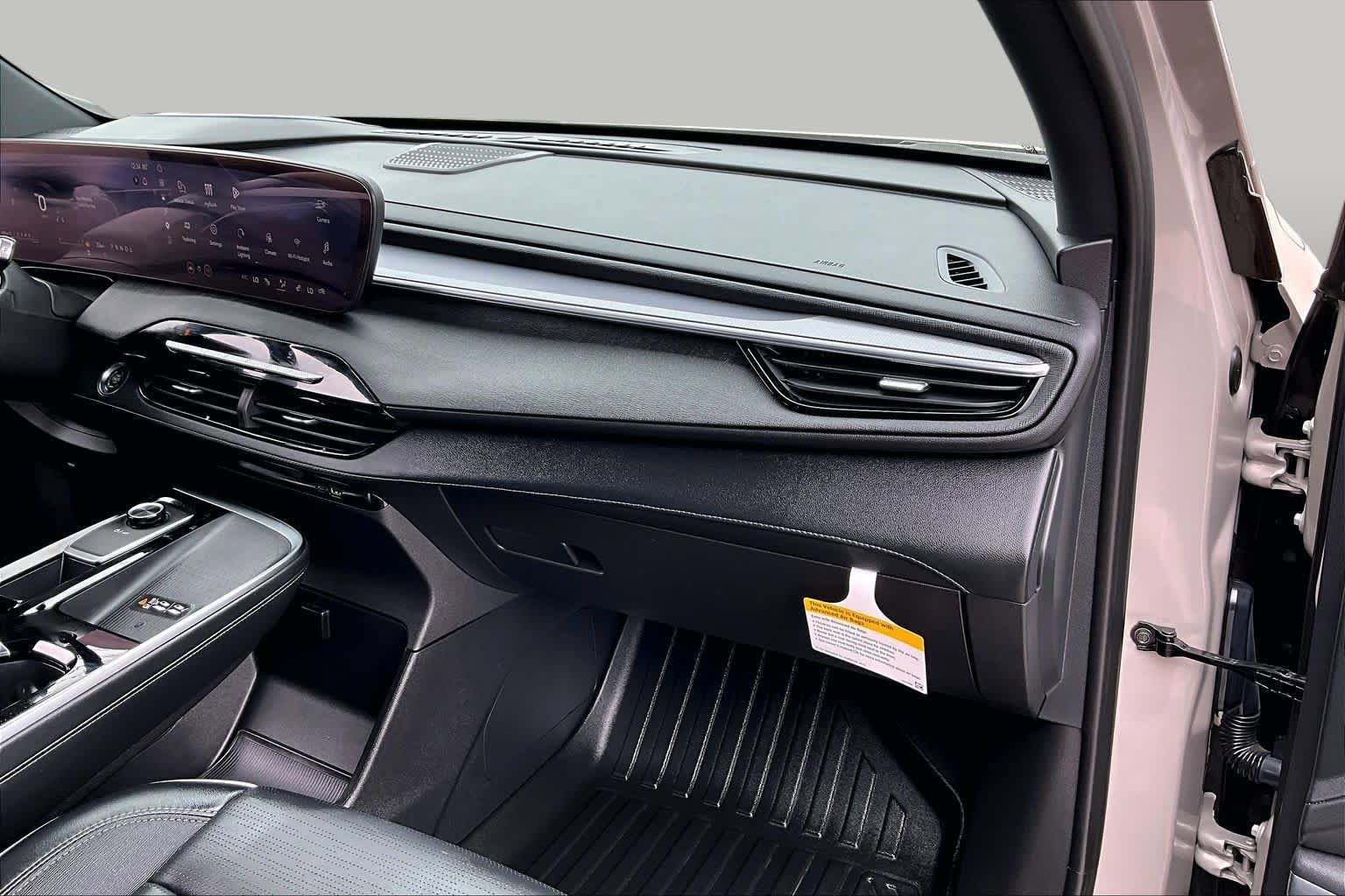 Used 2026 Buick Enclave Sport Touring w/ Power Package FWD image 18