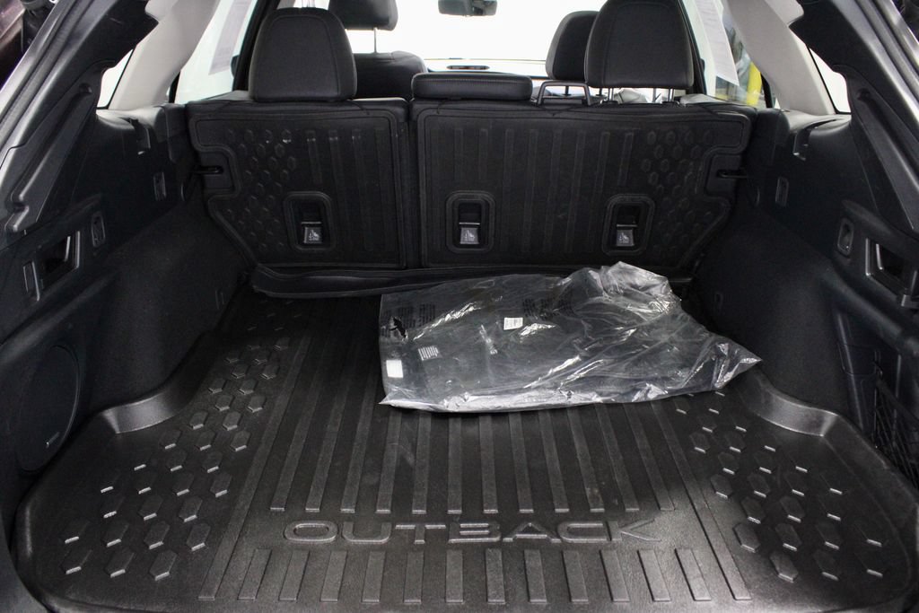 Used 2023 Subaru Outback Touring AWD/4WD image 15