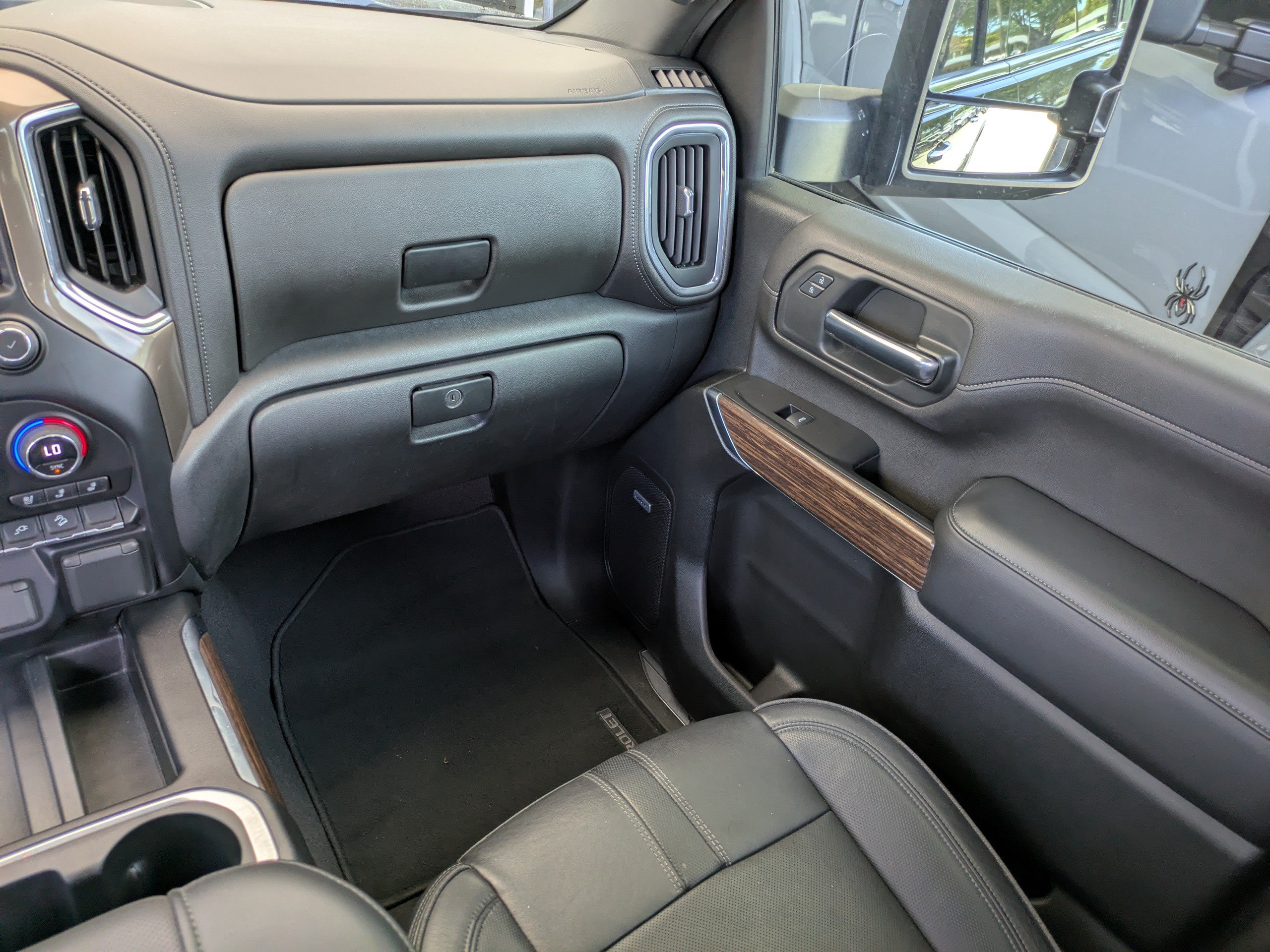 Used 2023 Chevrolet Silverado 2500 High Country AWD/4WD image 17