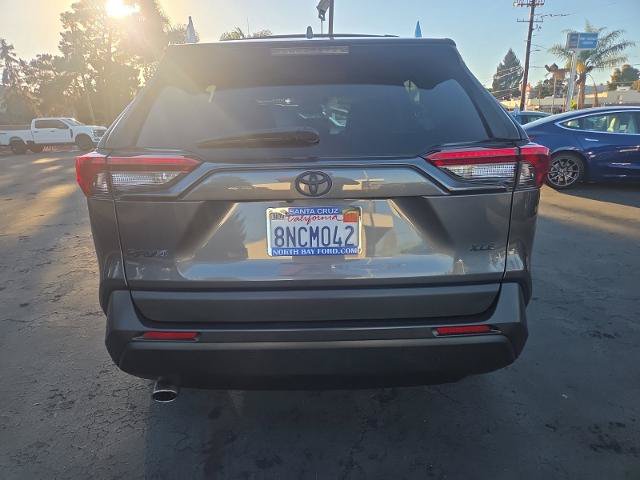 Used 2020 Toyota RAV4 XLE w/ Convenience Package FWD image 6