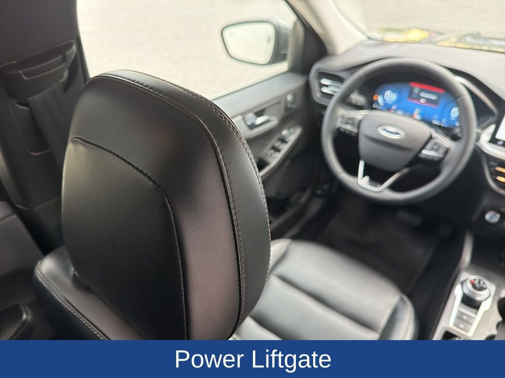 Certified 2023 Ford Escape Platinum AWD/4WD image 17