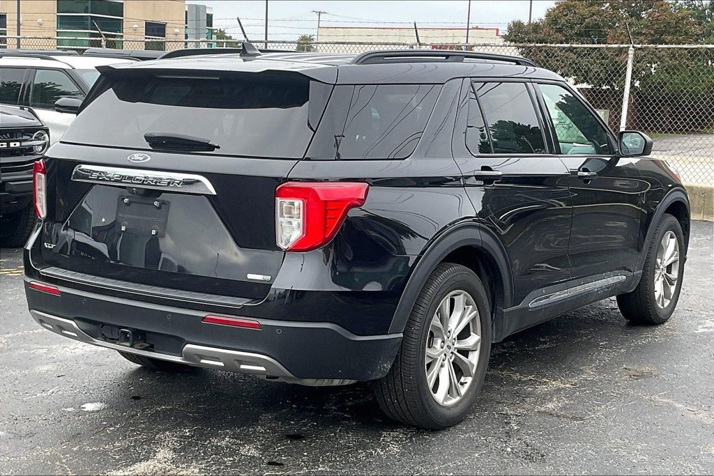 Certified 2020 Ford Explorer XLT w/ Equipment Group 202A AWD/4WD image 12
