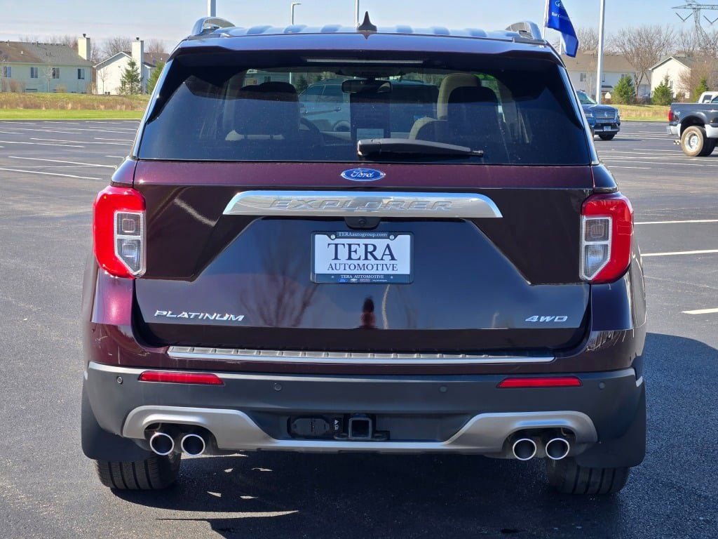Certified 2023 Ford Explorer Platinum w/ Technology Package AWD/4WD image 17