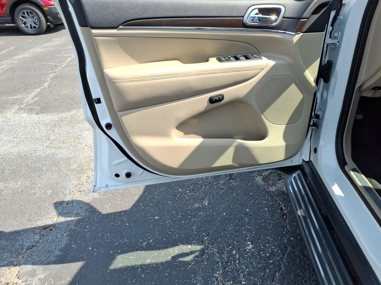 Used 2018 Jeep Grand Cherokee Limited RWD image 11