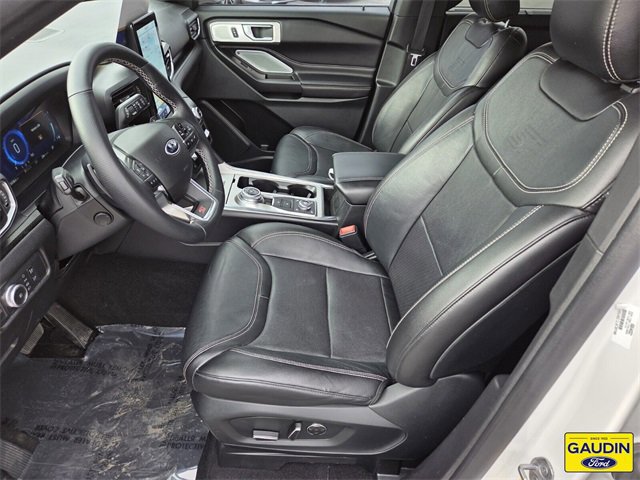 Certified 2020 Ford Explorer ST w/ ST Street Pack image 11