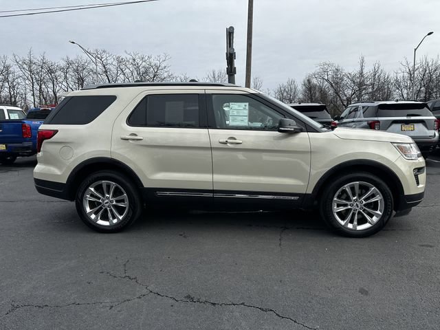Certified 2018 Ford Explorer XLT w/ Equipment Group 202A image 6