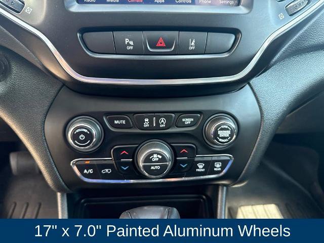 Used 2022 Jeep Cherokee Latitude Lux w/ Sun & Sound Group FWD image 26