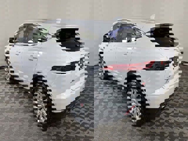 Used 2019 Jaguar E-PACE SE image 5